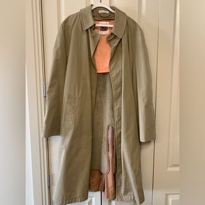 VINTAGE FABRINI Men's Trench Coat, tan, 46 long, Great Condition